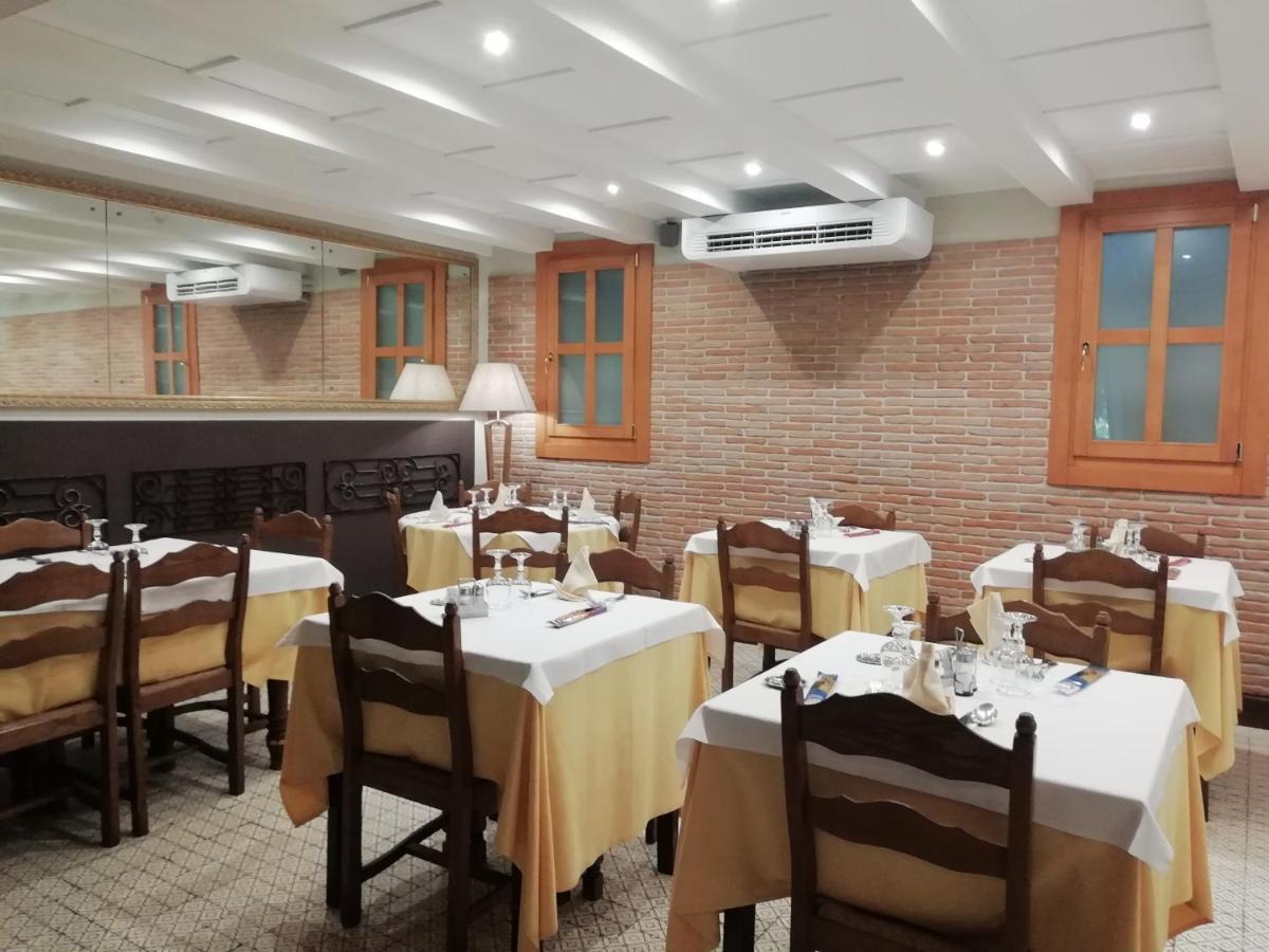 Albergo Ristorante Leon D'Oro Este Exteriör bild