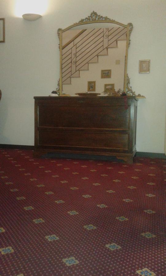Albergo Ristorante Leon D'Oro Este Exteriör bild